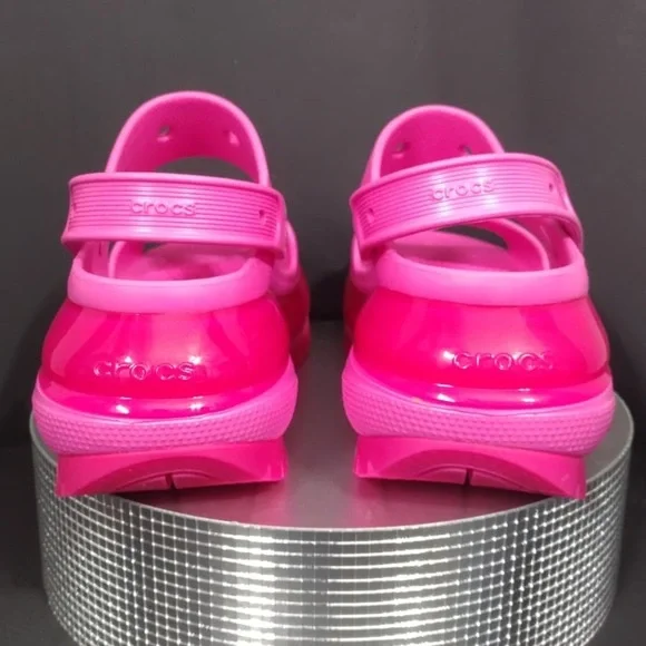 Crocs  Pink Sandals size 12 pre owned Exellent condition - Picture 3 of 9